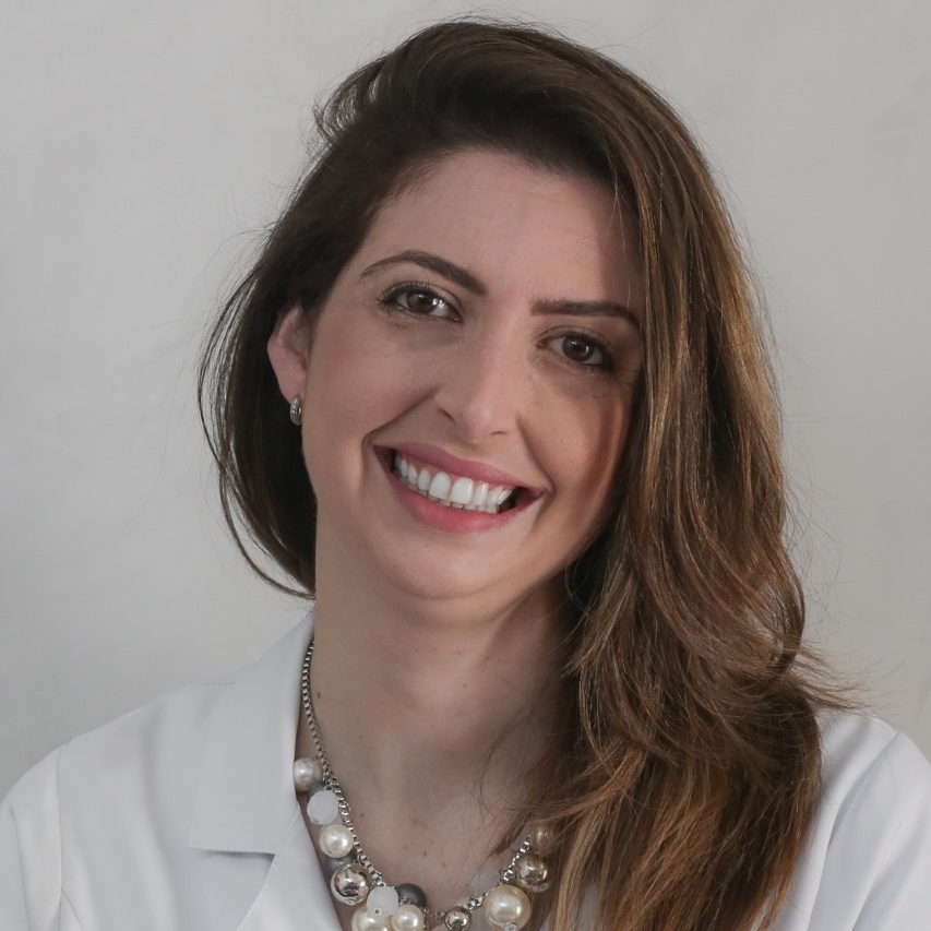 Esp. Carinne Liessi Brunato